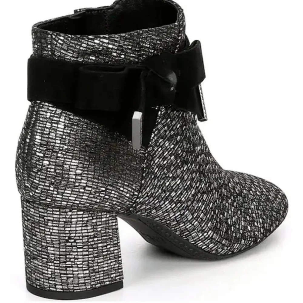 NWOB Alex Marie Mayleen Metallic Leather Ankle Bow Block Heel Booties - 6M - Picture 3 of 9
